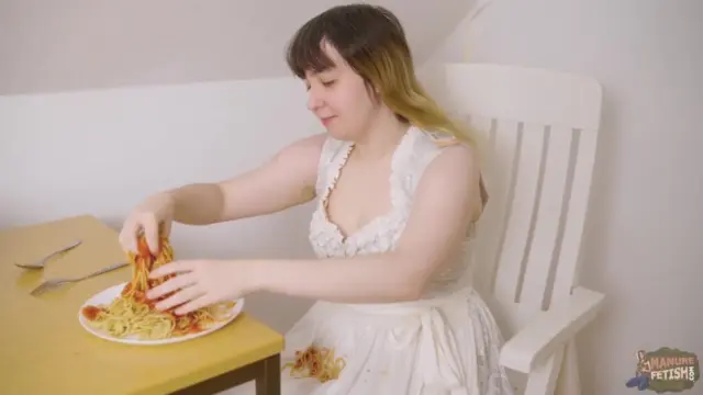 Dirty Dung Dirndl